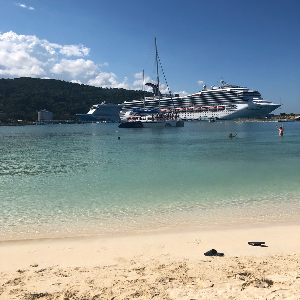 Meet your Posher, Ava